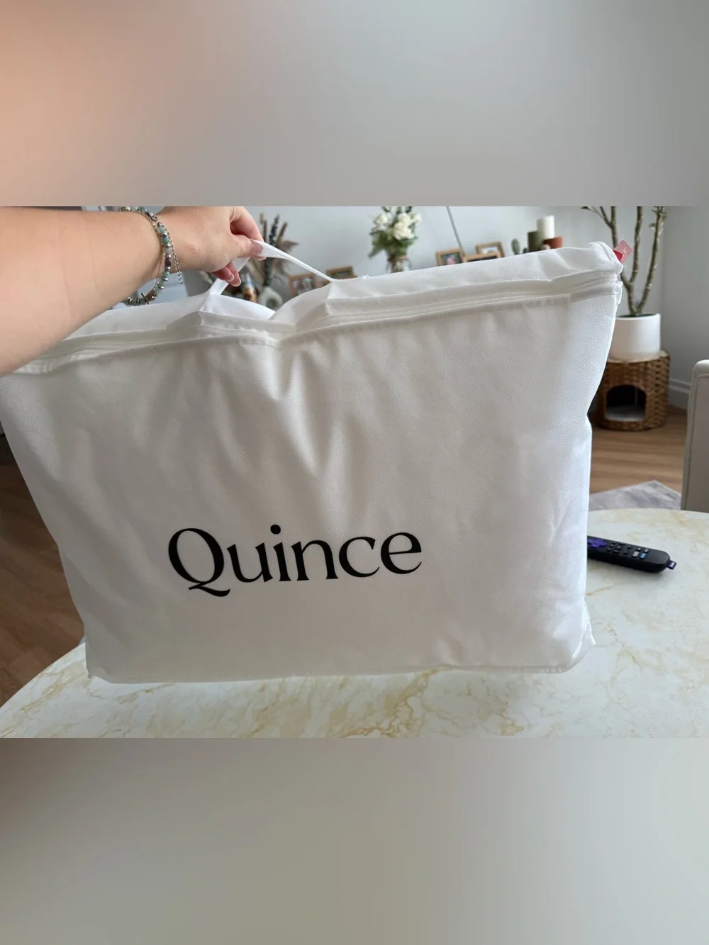 NWT 2 Quince Premium Down Alt Medium Standard Size Pillows 20”X26” Bundle Set